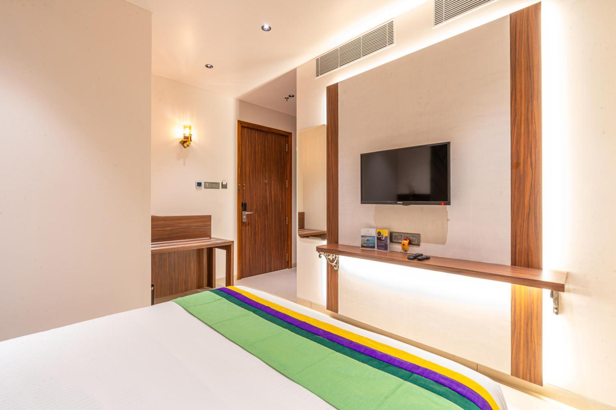 Treebo Premium Heritage Grand -Majiwada Thane Luaran gambar