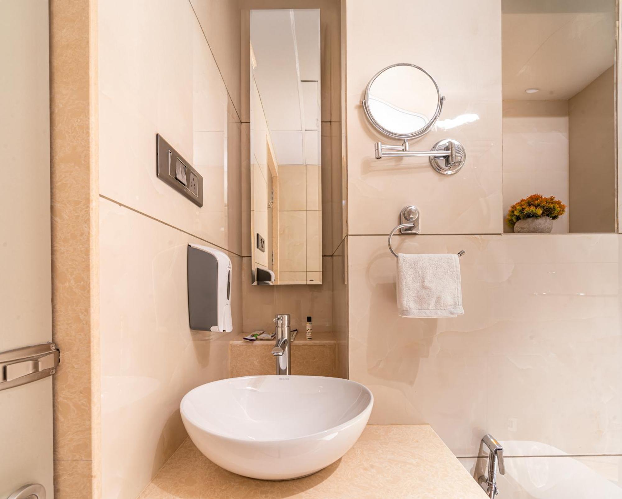 Treebo Premium Heritage Grand -Majiwada Thane Luaran gambar