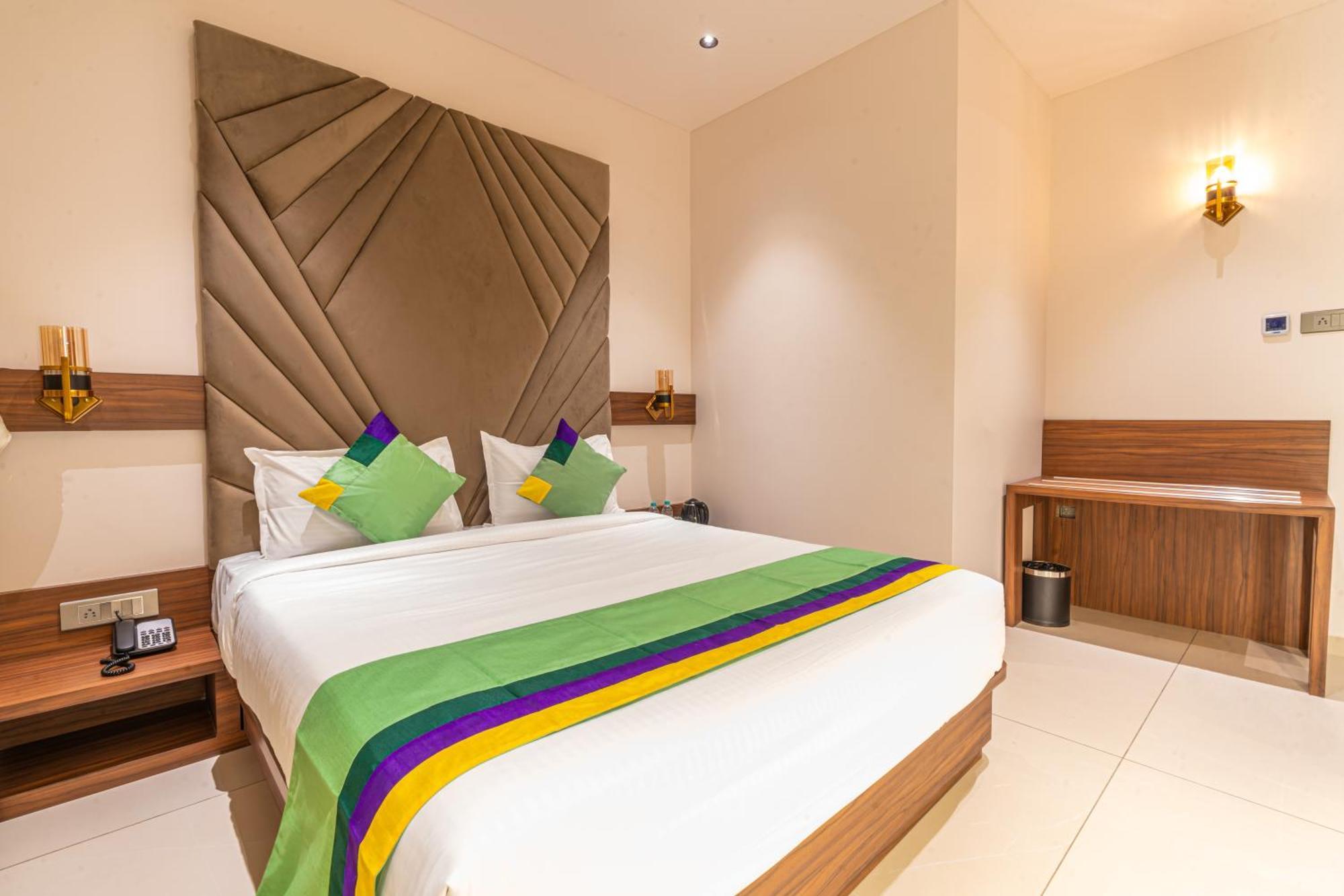Treebo Premium Heritage Grand -Majiwada Thane Luaran gambar